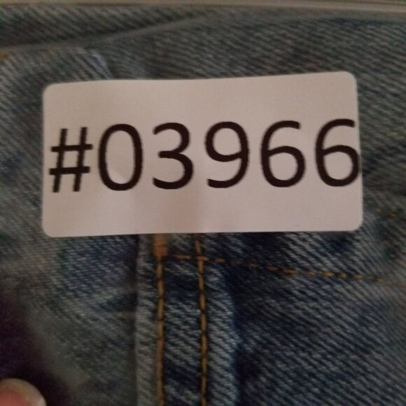 Levis Jeans Mens 42x32 100% Cotton 560 Vintage Comfort Fit Tapered Leg *Read* - Picture 16 of 16